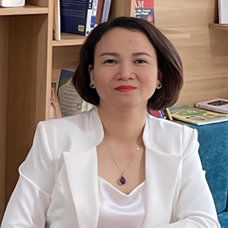 Cô: Triệu Thị Kim Anh