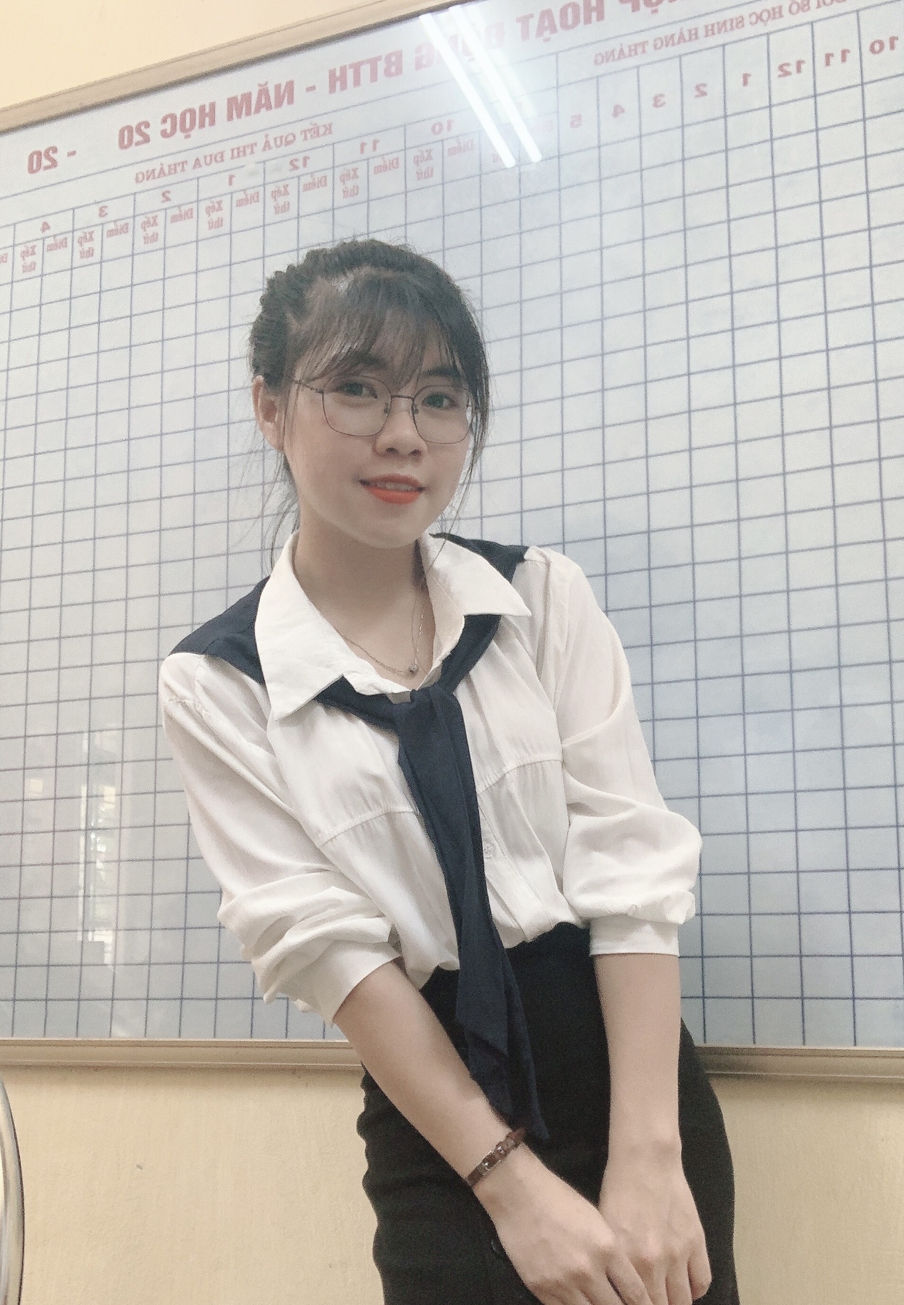 Cô: Nguyễn Thị Hậu