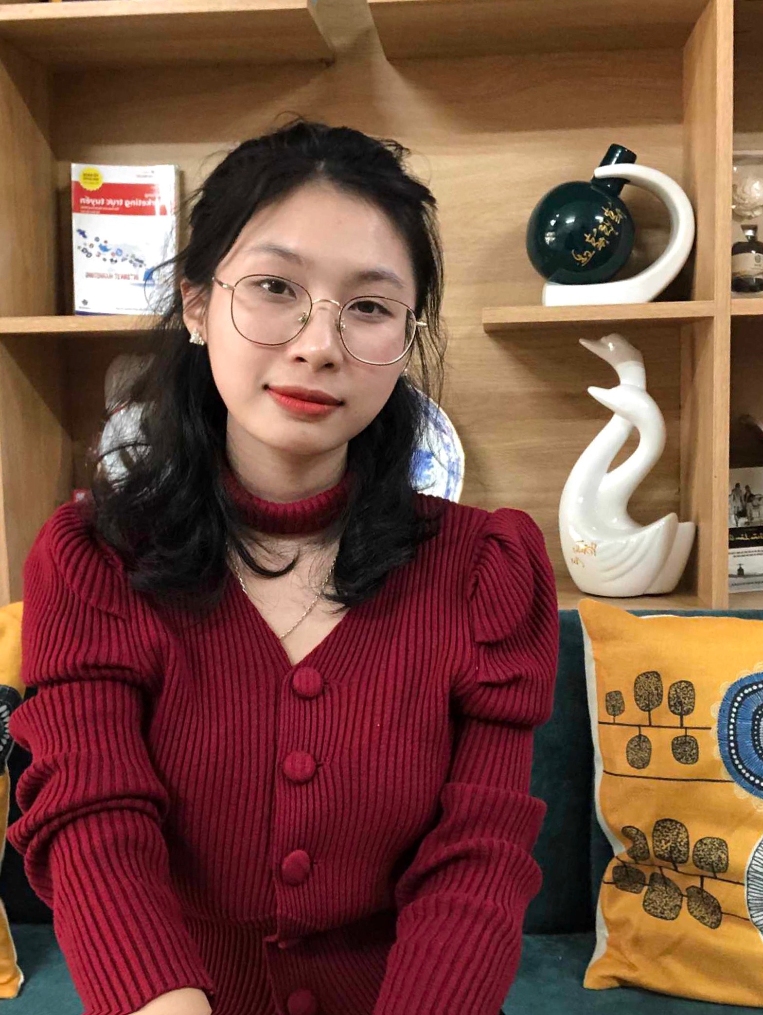 Cô: Nguyễn Thị Linh