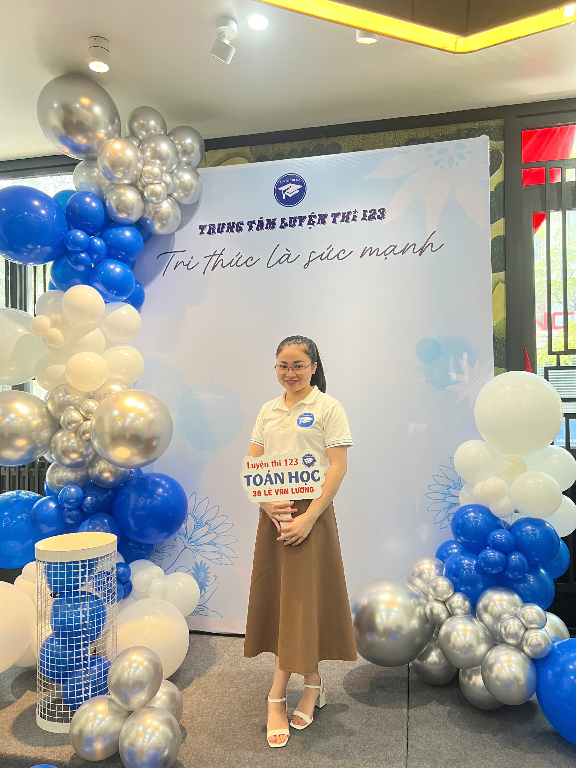 Cô: Nguyễn Thị Hồng Hà