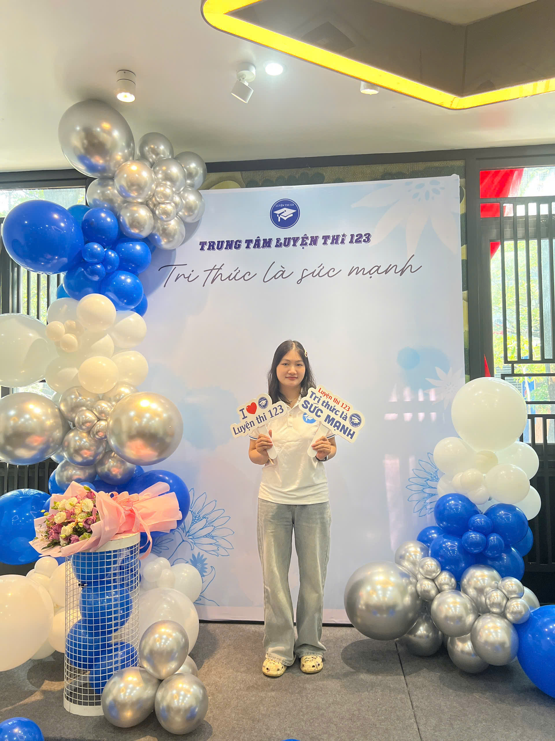 Cô: Trịnh Thị Hồng Nhung