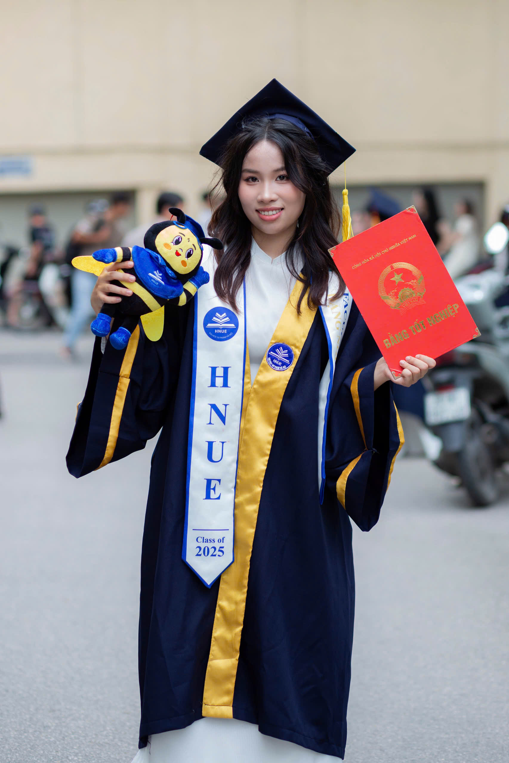 Cô: Đặng Ngọc Anh